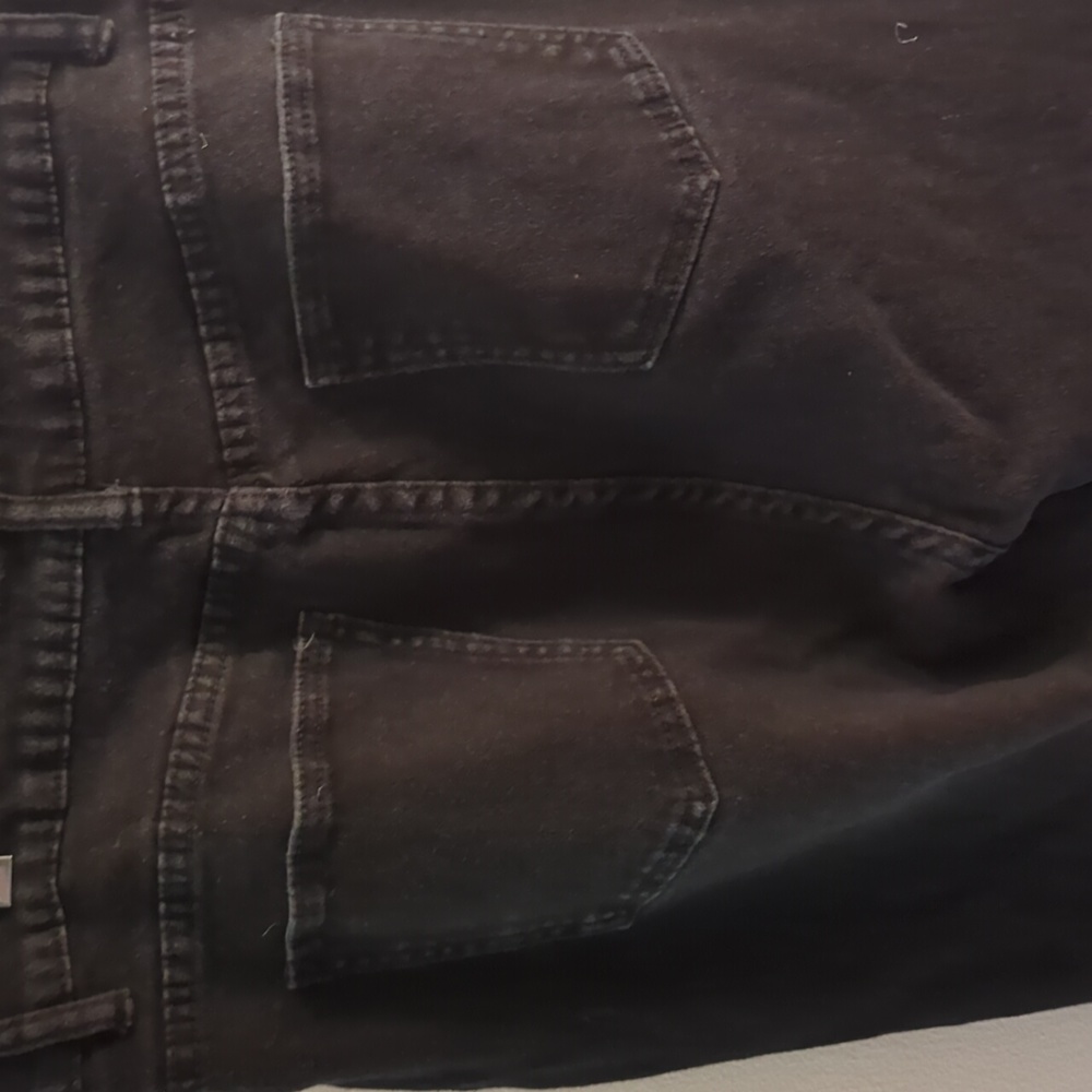 Distressed skinny jeans - Picture 3 of 3